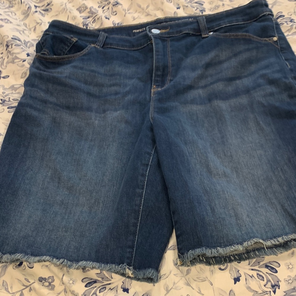 Chico's Indigo Stretch Girlfriend Shorts